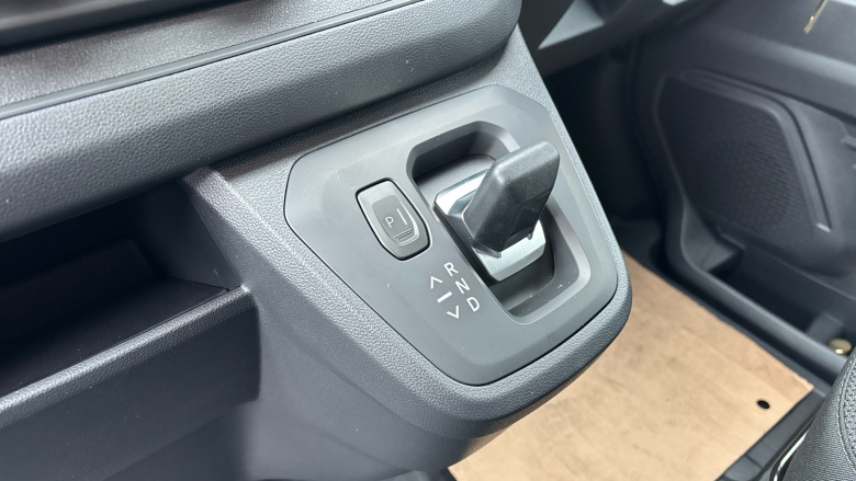 Nissan Primastar 30 L2 Diesel 2.0 dCi 150ps H1 Acenta Van Auto